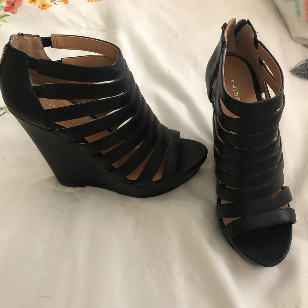 Chinese laundry size 8 black wedge